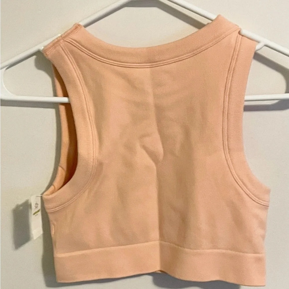 Sz M women American Eagle offline by  aerie high neck sports bra peach - Picture 2 of 5
